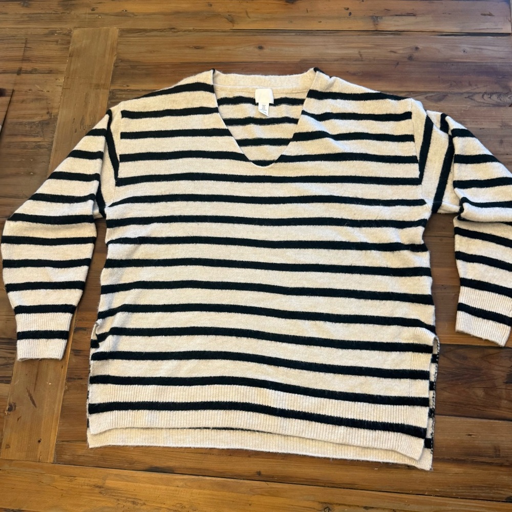 H&M Women’s Over Sized Striped V-Neck Sweater